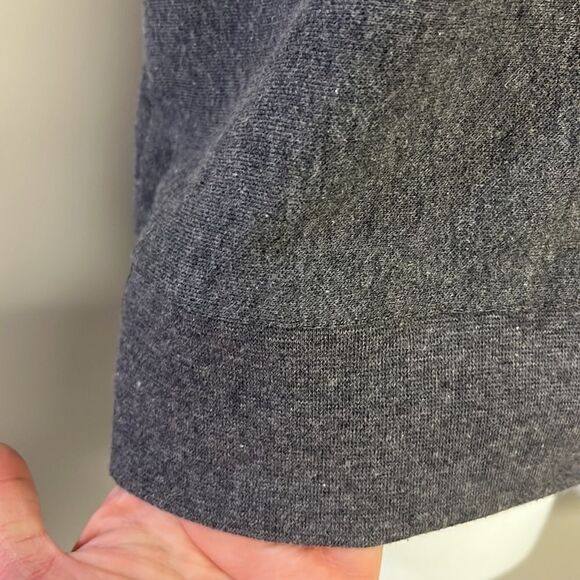 Greg Norman Heather Gray Sleeveless Golf V-Neck Vest- Medium - Picture 8 of 13